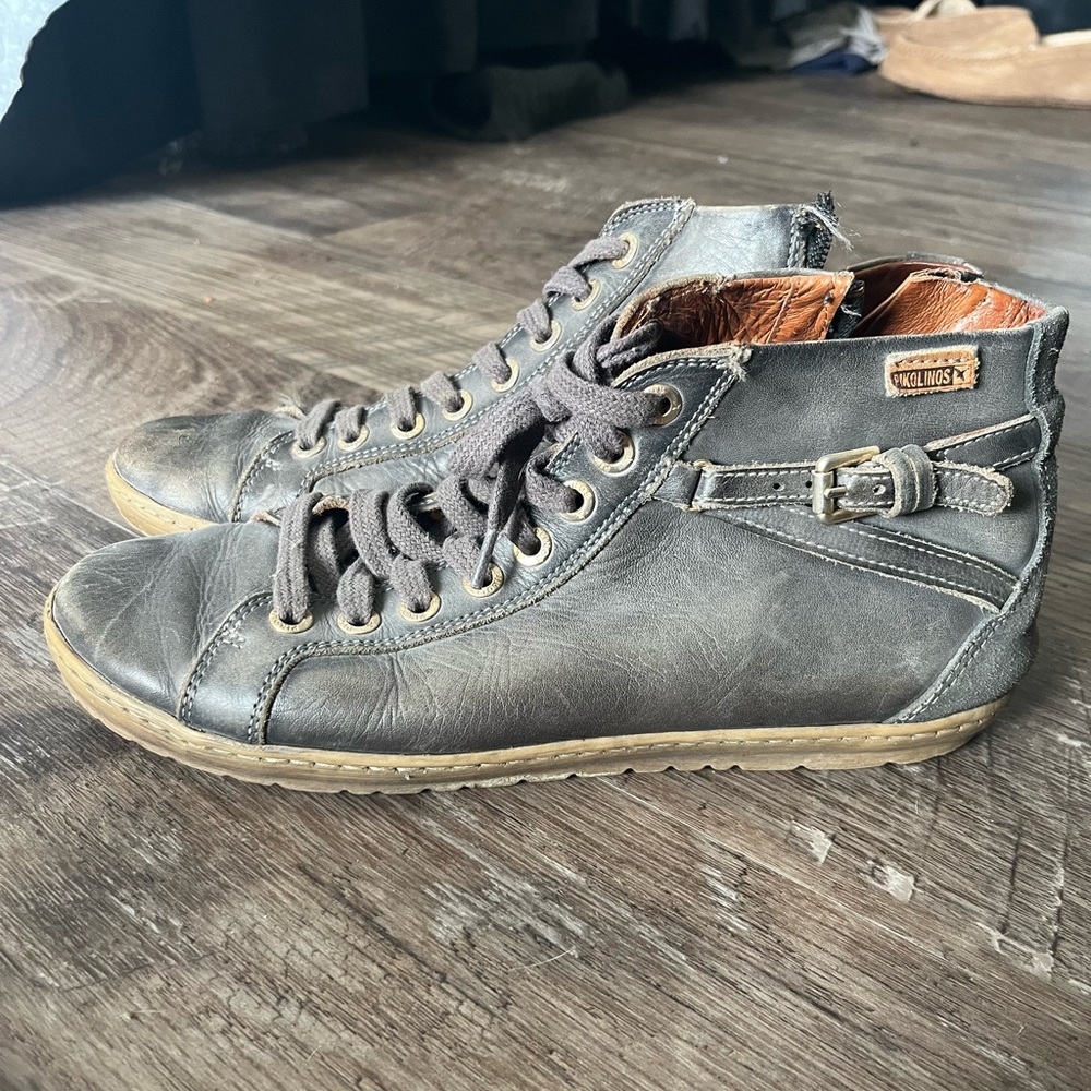 Size 8 Pikolinos shoes from Spain